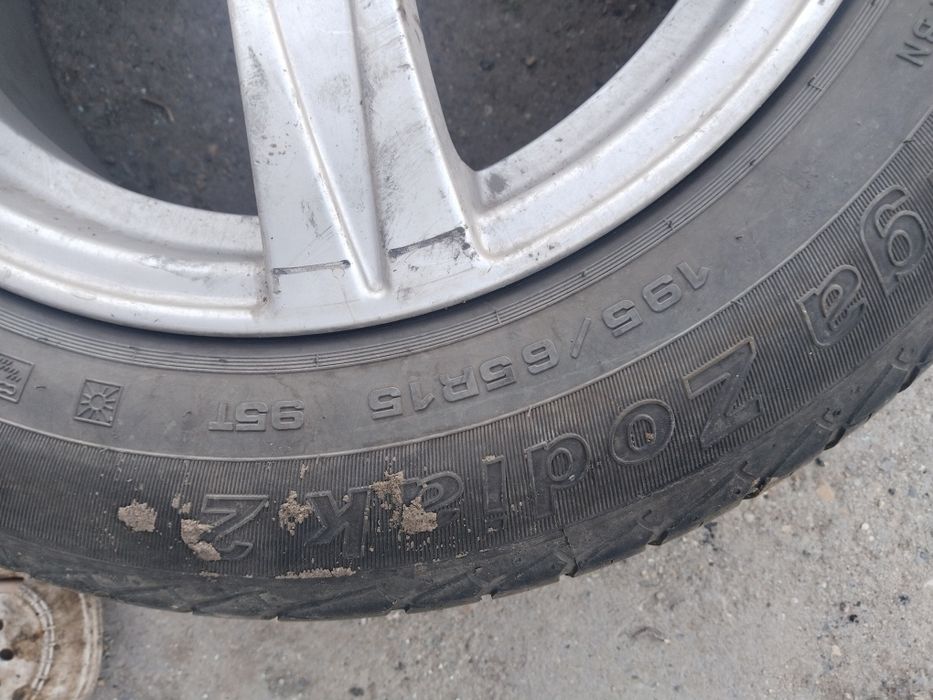 Продам шины р15 с диска титан