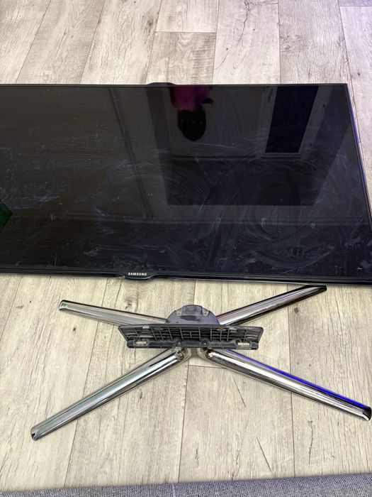Продам телевизор Самсунг