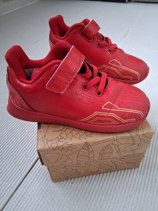 Детски маратонки Converse и Adidas Marvel