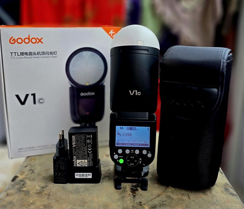 Godox V1 Blit TTL cu Cap Rotund pentru Canon