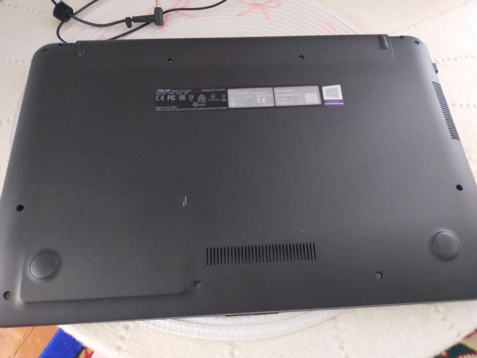 Продаю ноутбук Asus