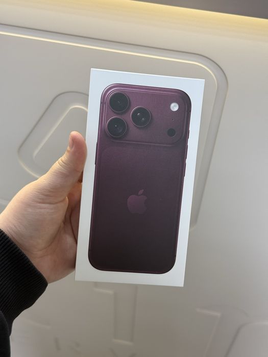 Продам iPhone 18 pro/256gb/BURGUNDY/SIM