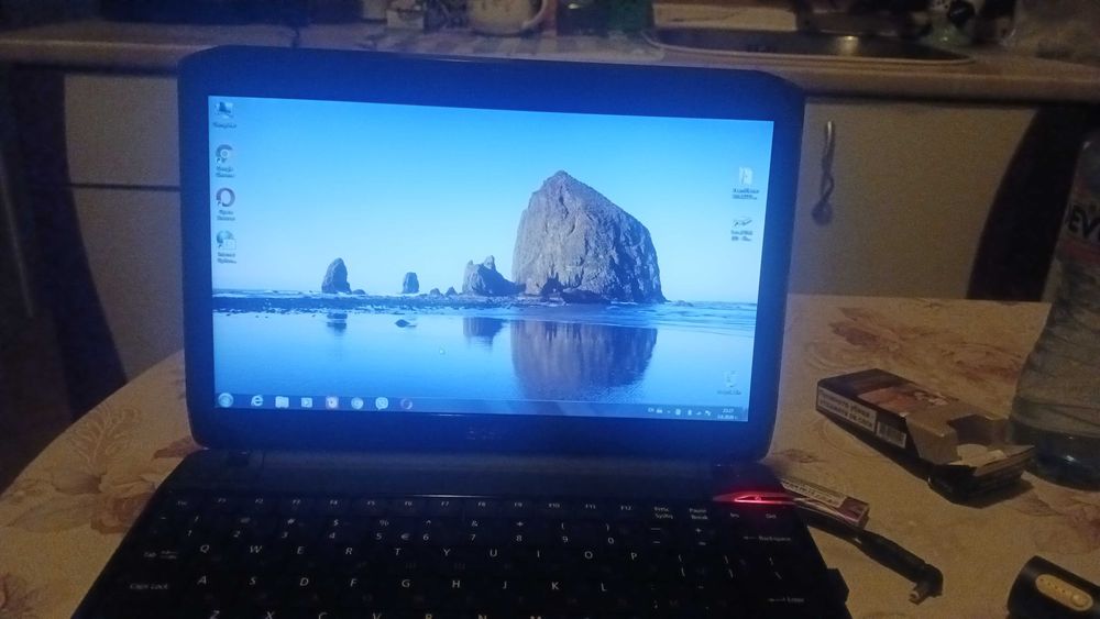 Лаптоп ферари Acer ползван работи