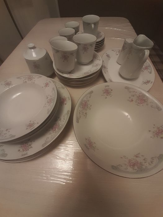 Посуда за 15 тыс.(сервиз)