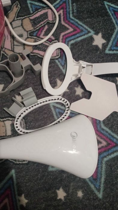 Продам отпариватель Midea .