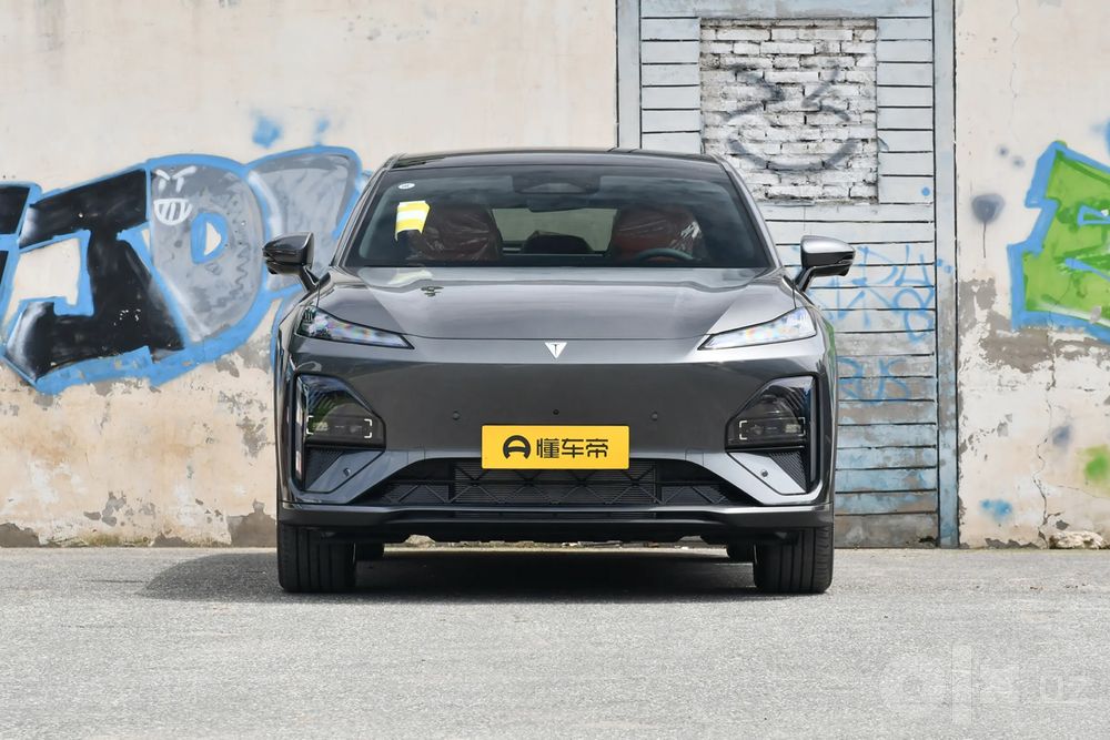 Deepal S07 550 Ultra, электро, Серый/ серый салон. Ташкенте в наличие.