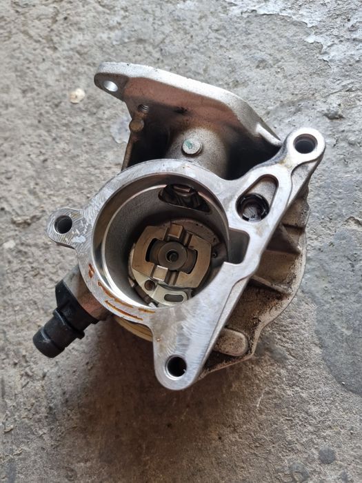 Pompa vacuum 1.8 tsi benzina Turbo CDGA BZB 06H145100AB