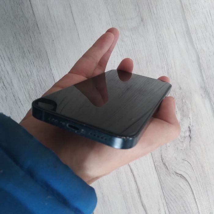 Айфон 13 128 в отличном состояний