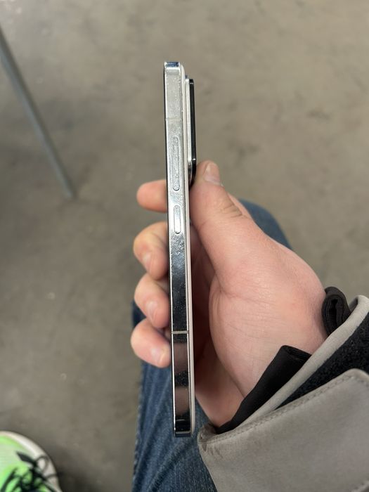 Продавам Xiaomi 14