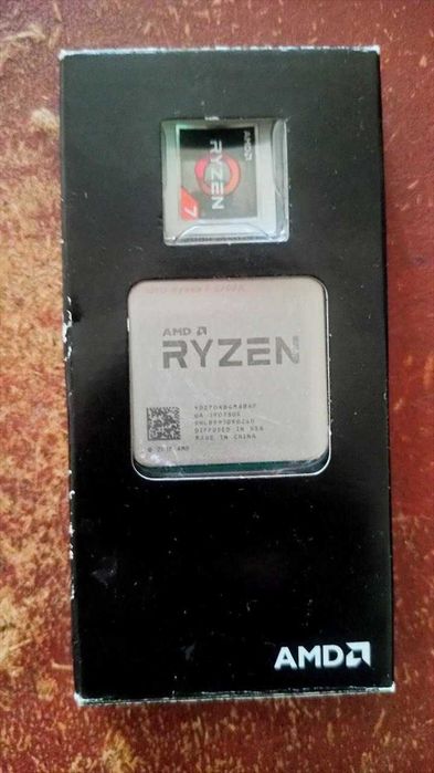 AMD Ryzen 7 2700X