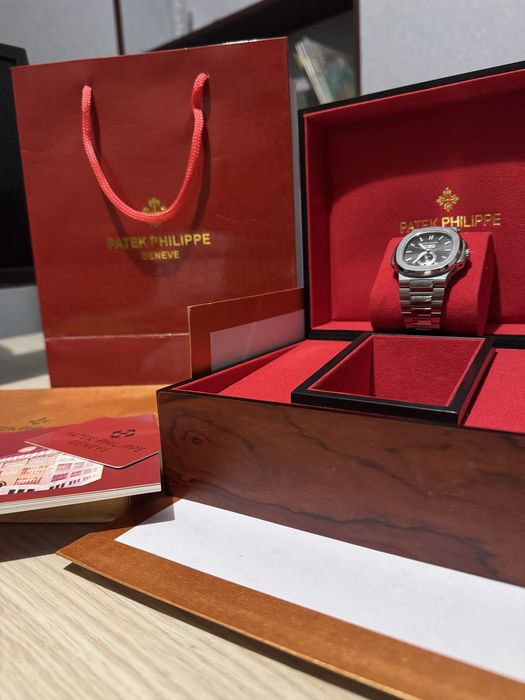 Элитные часы Patek Philippe Nautilus 5726
