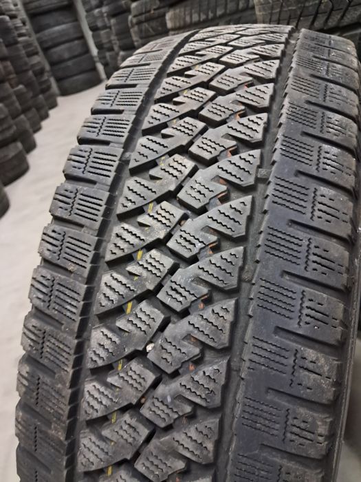 1xAnvelopa second iarnă 225 65 R16C Bridgestone