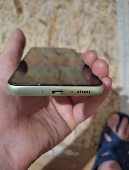 Samsung a24 Gold с документами