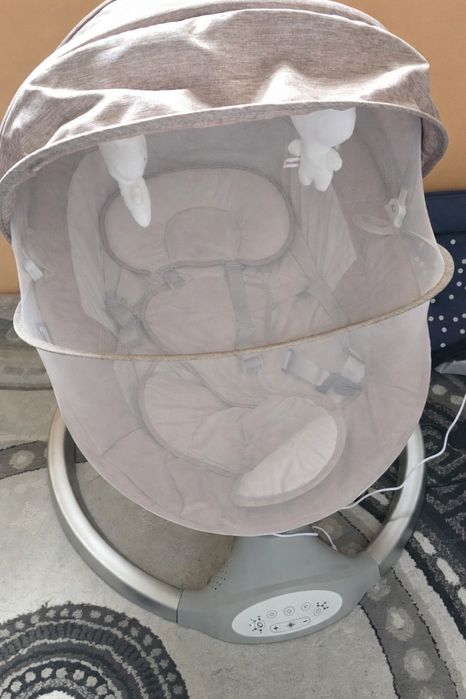 CHIPOLINO Електрическа бебешка люлка - шезлонг NEST МАКАДАМИЯ