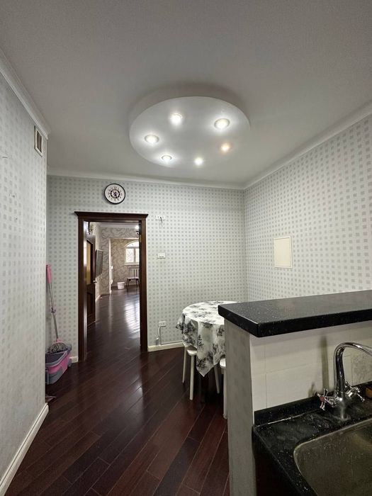 Сдается в аренду квартира (госпитальный рынок) 3/4/4 ,100кв,м