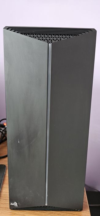 Продавам геймърски компютър