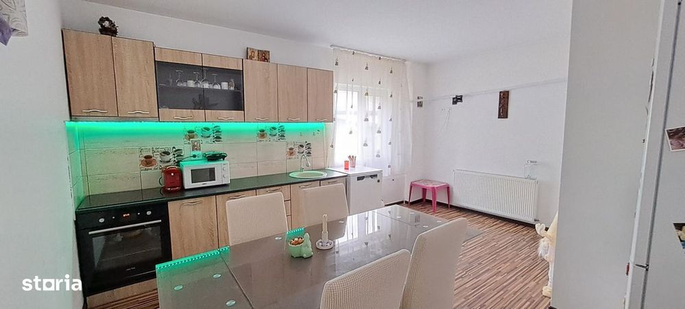 Floresti - Stoenesti, Jud. Giurgiu, vila + garaj + beci, teren 1400 mp