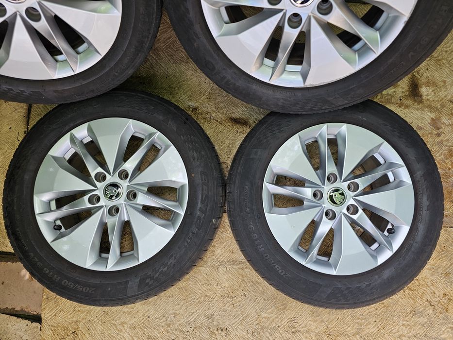 Jante aliaj 16" Skoda Octavia 3/4 Volkswagen cu anvelope vara  205 60 16