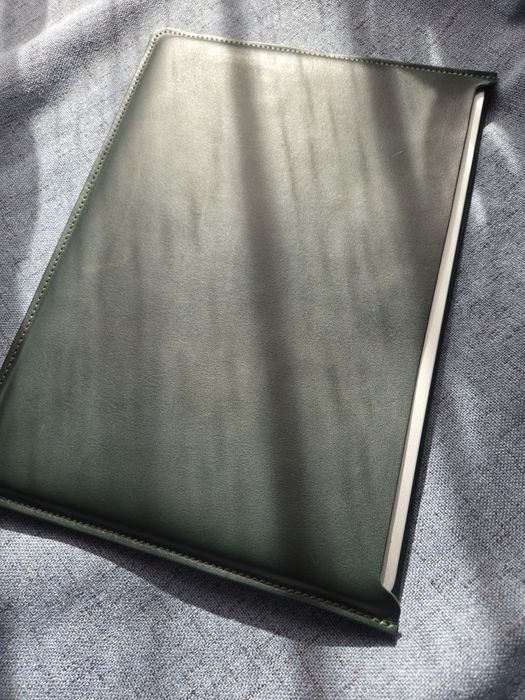 Macbook Air 13" husă din piele naturală