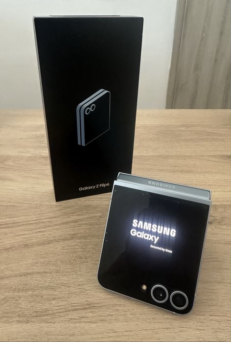 Samsung Galaxy Z Flip 6 256Gb 3 години пълна гаранция
