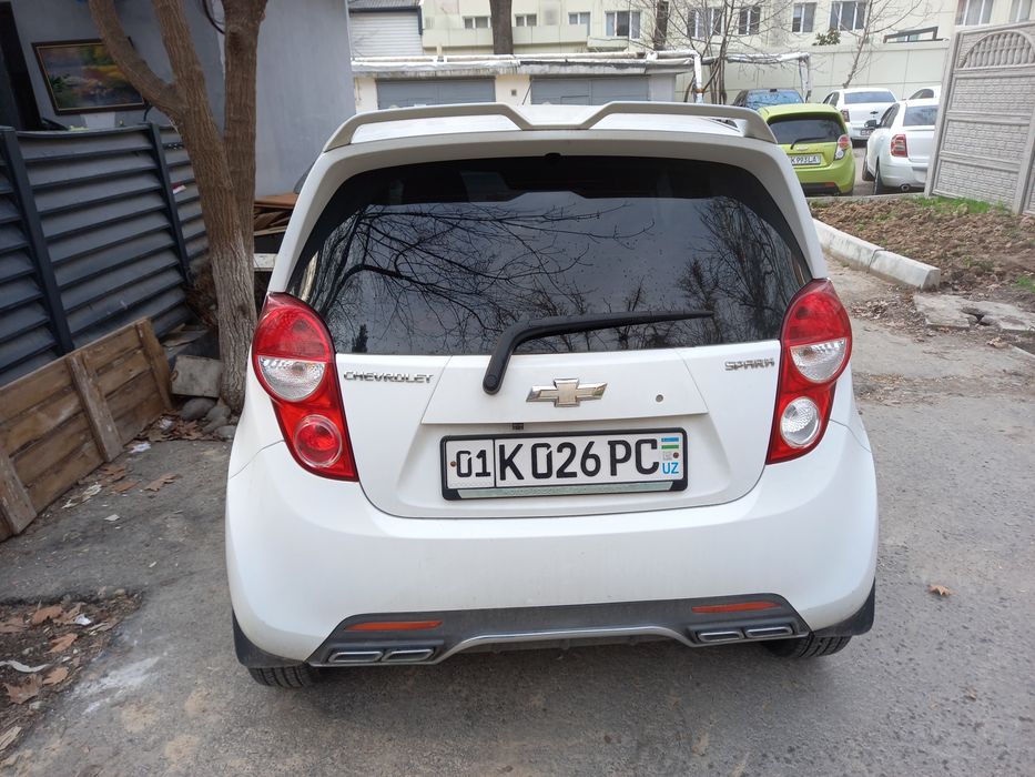 Продаю Спарк срочно