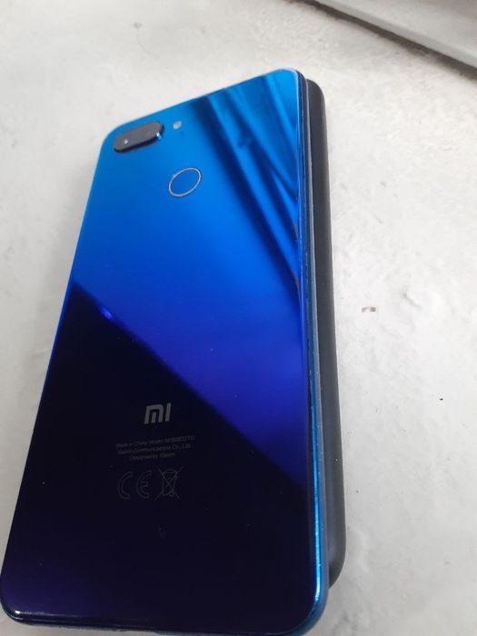 Mi 8 layt
xotira 64 tali
xolati idyal
aybi yu
atp ishledi 
obmen bo