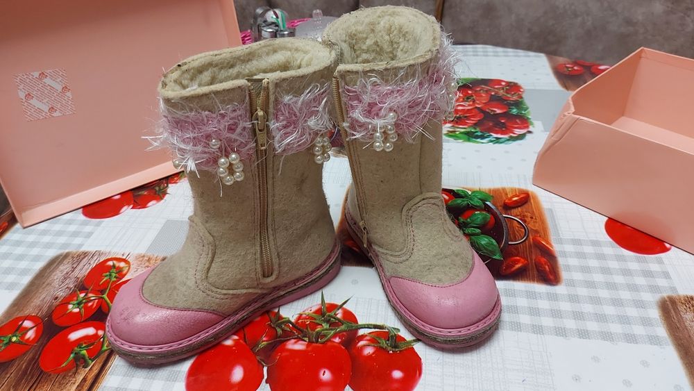 Продам валенки детские