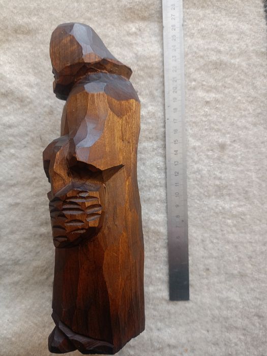 Фигури от дърво, дърворезба