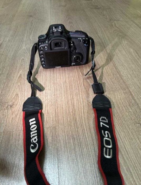 Фотоаппарат Canon EOS 7D