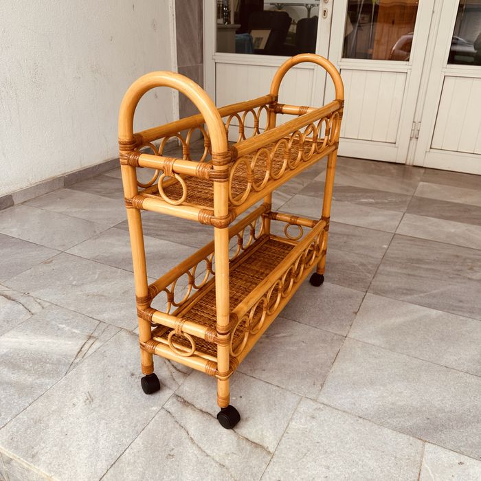 Винтидж ратанова етажерка / бар количка -естествен ратан Швеция