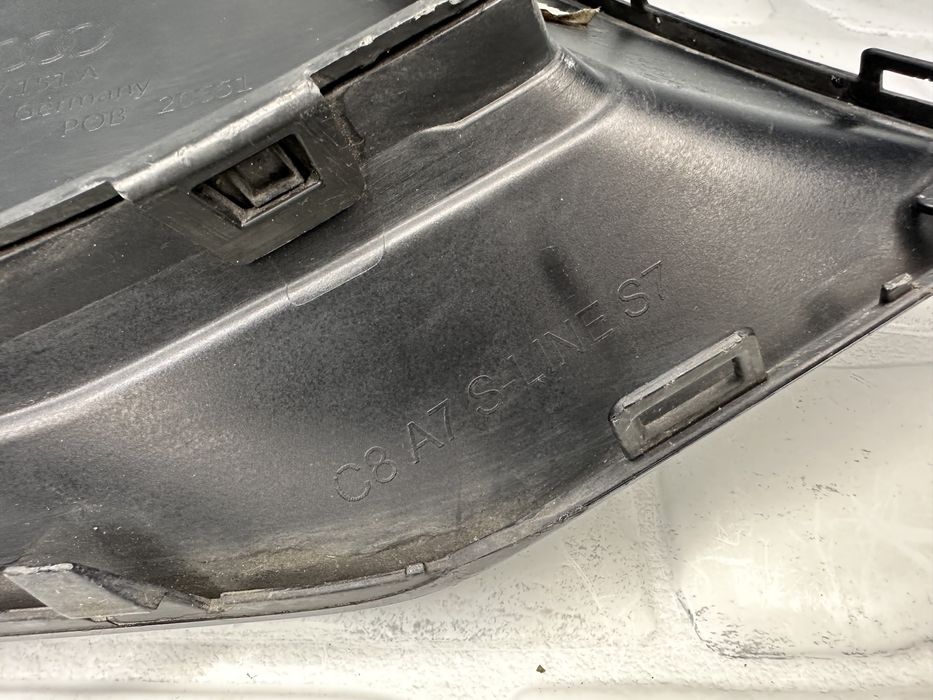 Лява решетка AUDI A7 C8 S Line 4K8807681B 4K8807151A