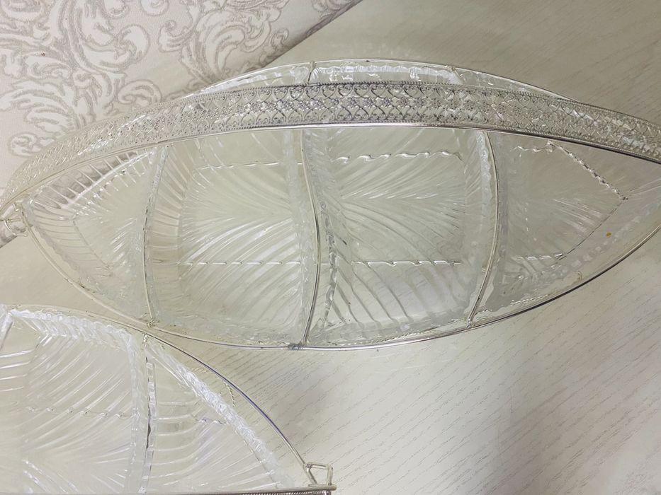 Продам 2 менажницы мельхиоровые