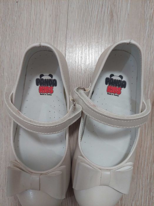 Детские туфли белые 27 размер