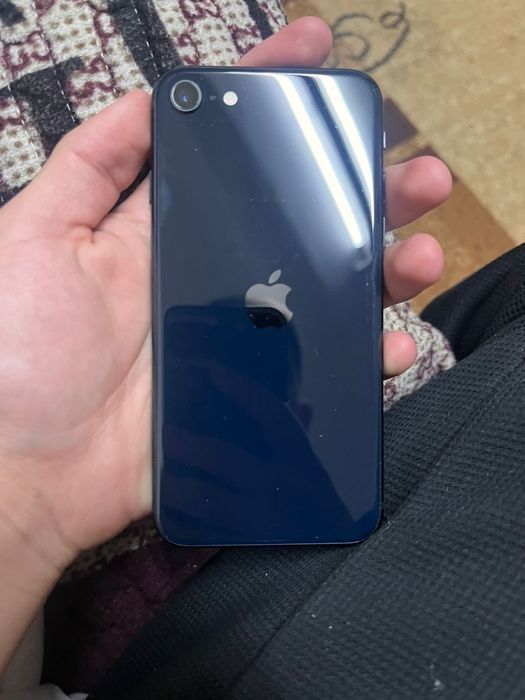 Iphone ce 2022 akb77 gb128