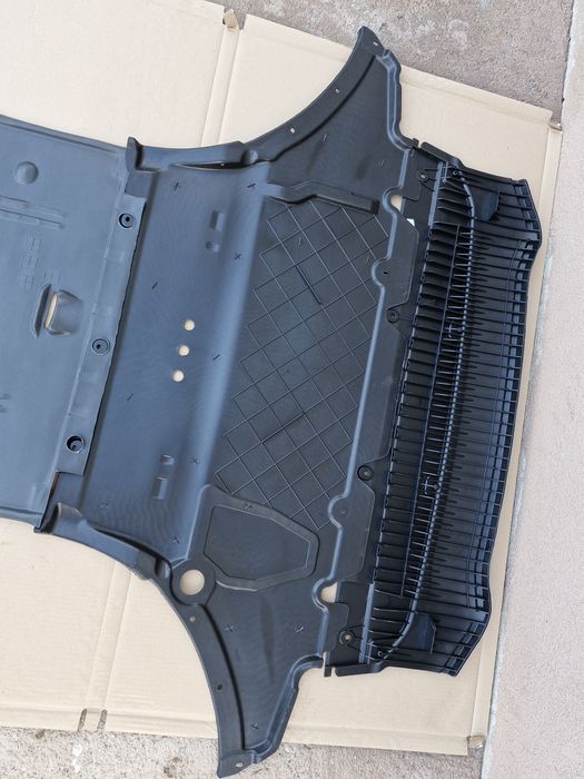 Scut Bara Motor Cutie Audi A5 NOI 2011-2016