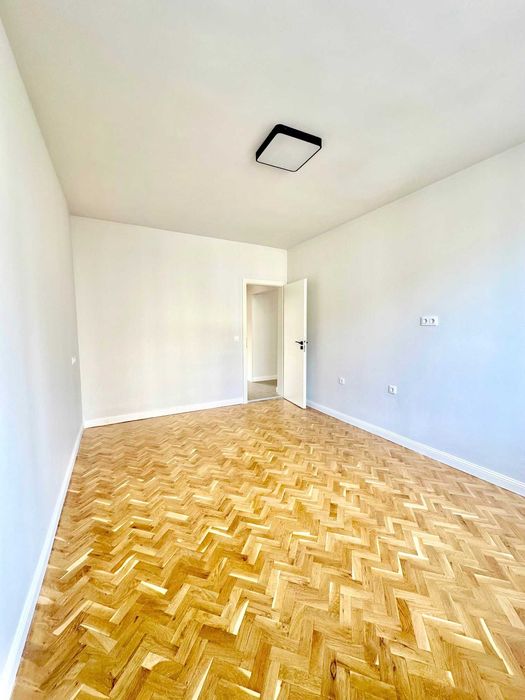 Продава се Четиристаен апартамент в София, Банишора - 90 кв.м за 1757 €/кв.м - Снимка #14