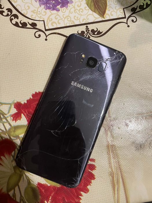 Vînd Samsung Galaxy S8 plus