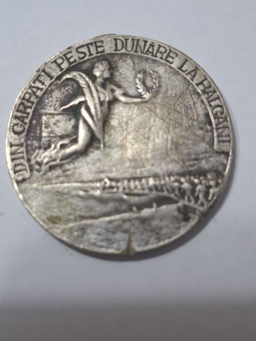 Vind decorațiuni argint