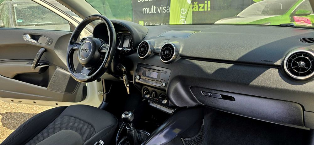 Audi A1 an 2010 motor 1200 cm3 benzina euro 5 aer conditionat