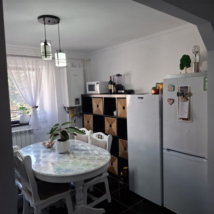 Vând apartament 2 camere, 55 mp utili, Burdujeni