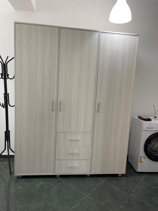 Inchiriez apartament 2 camere  Visoianu+ loc de parcare
