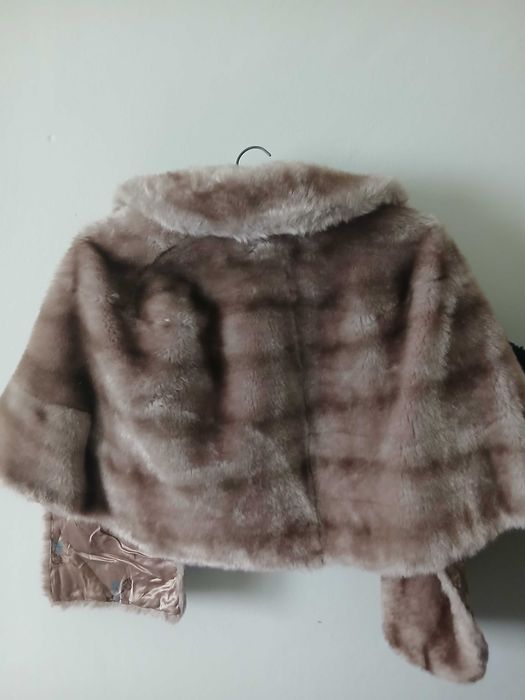 Jachetă scurtă din blană
