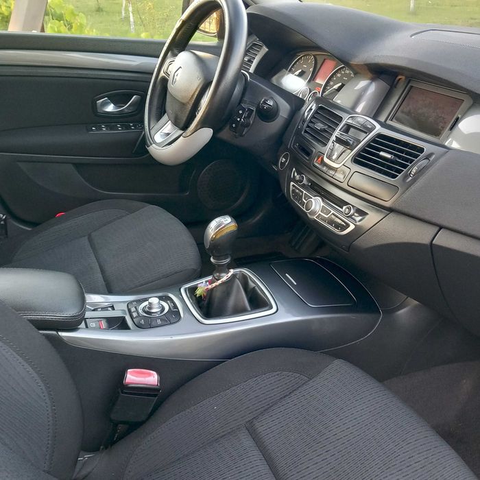 RENAULT Laguna 2010 — imagine 4