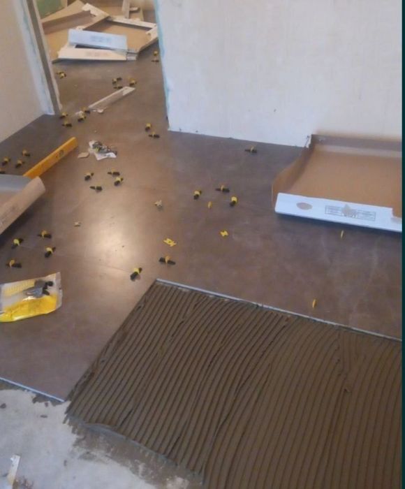 Kafel ustasi lazerli urvinda