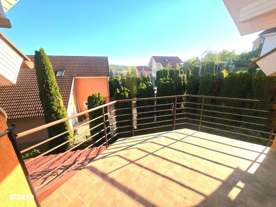 Casa superba, orizont-Livezeni, 920 mp teren