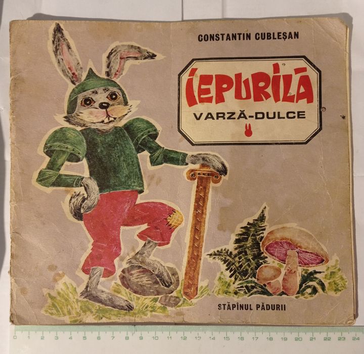 Vând sau schimb obiecte vechi.Preț în funcție de obiectul ales.