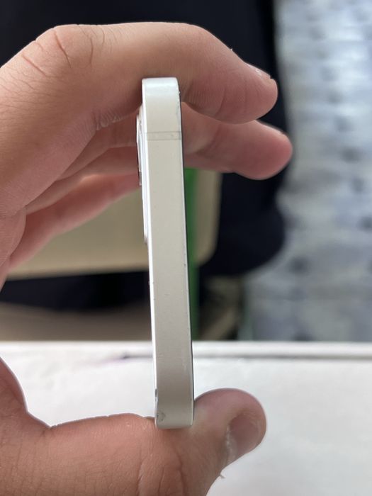 Iphone 12 на 128 гб в отличном состоянии.