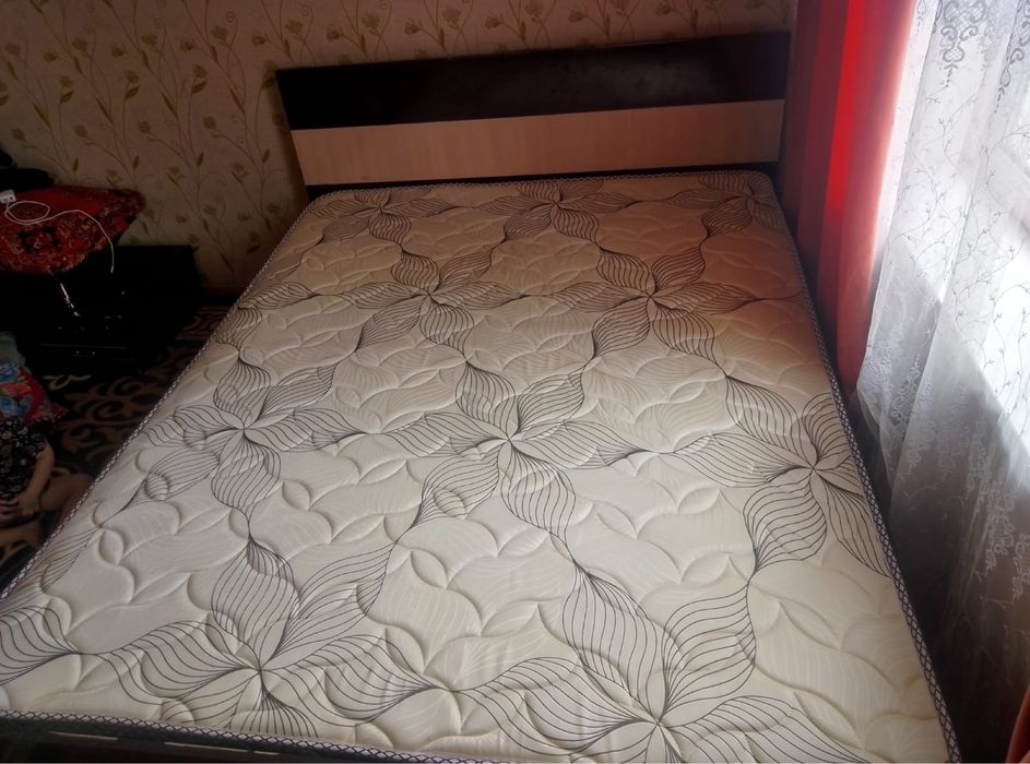 Кровать двухспальная