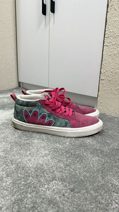 Продам кросовки модные