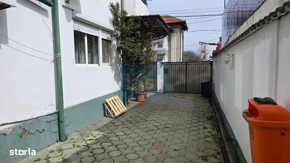 Vilă spațioasă aproape de centru | 259mp | Piața Mică